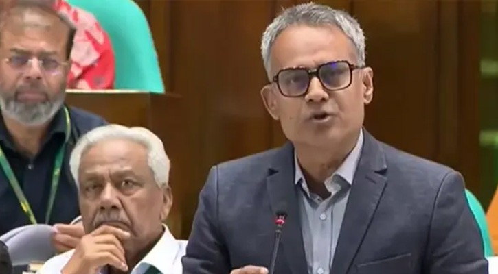 এসি বাস-মিনিবাসে আসছে আলাদা ভাড়া তালিকা: সড়ক পরিবহন ও সেতুমন্ত্রী