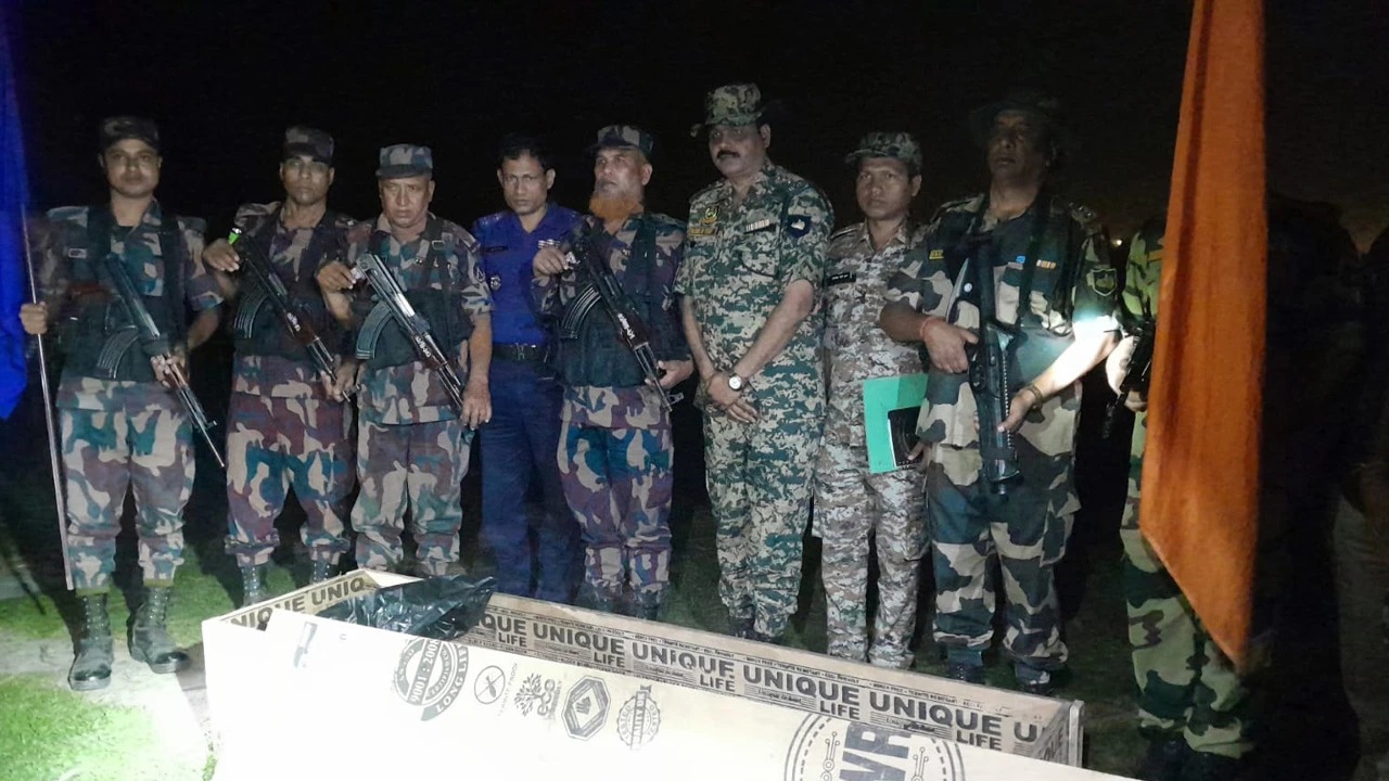 বিএসএফ এর গুলিতে নিহত আলী হোসেনের লাশ ফেরত পেলেন পরিবার