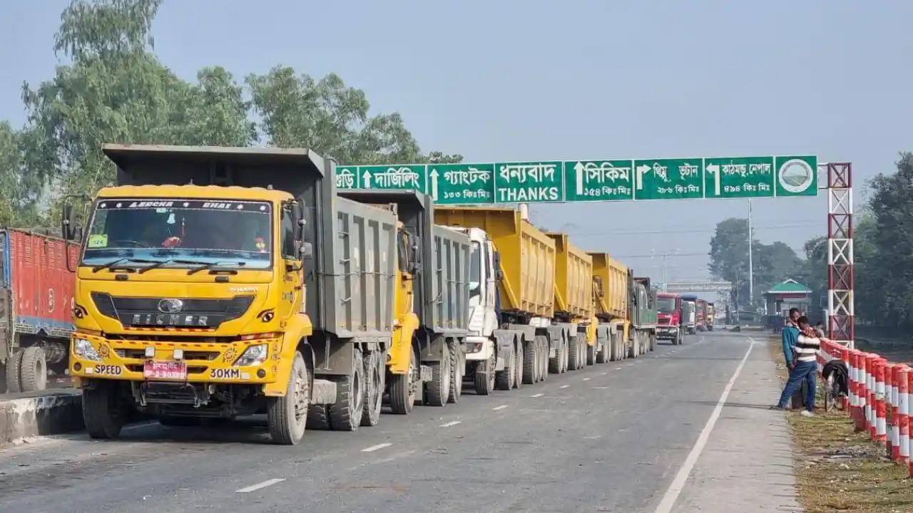 পহেলা বৈশাখে বাংলাবান্ধা স্থলবন্দরে আমদানি-রপ্তানি কার্যক্রম বন্ধ