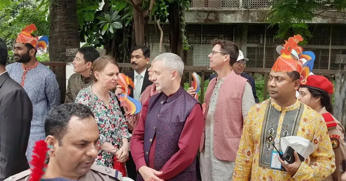 ঢাবির বৈশাখী শোভাযাত্রায় কূটনীতিকদের অংশগ্রহণ