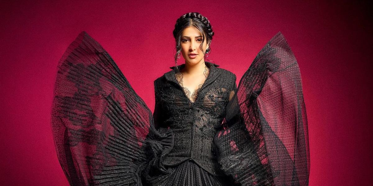 নতুন আইটেম গান নিয়ে ফিরছেন অভিনেত্রী কৃতি শ্যানন