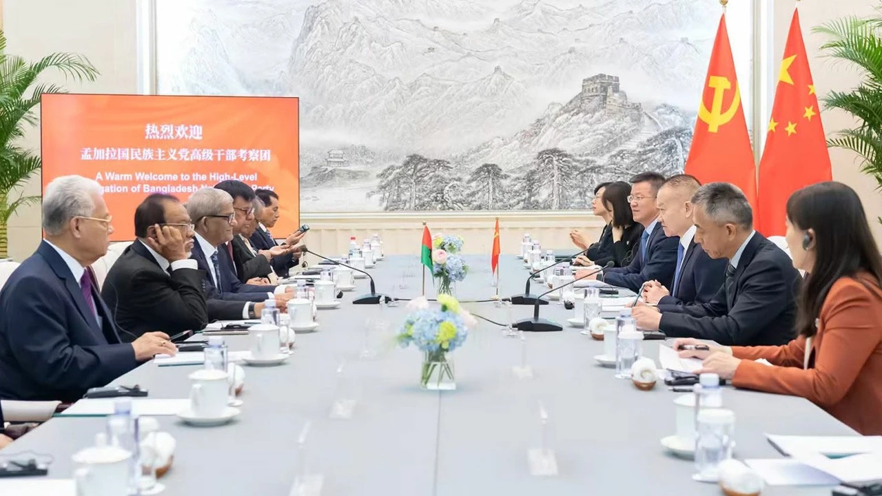 চীন-বাংলাদেশ সম্পর্ক আরও জোরদারের লক্ষ্যে উচ্চপর্যায়ের বৈঠক