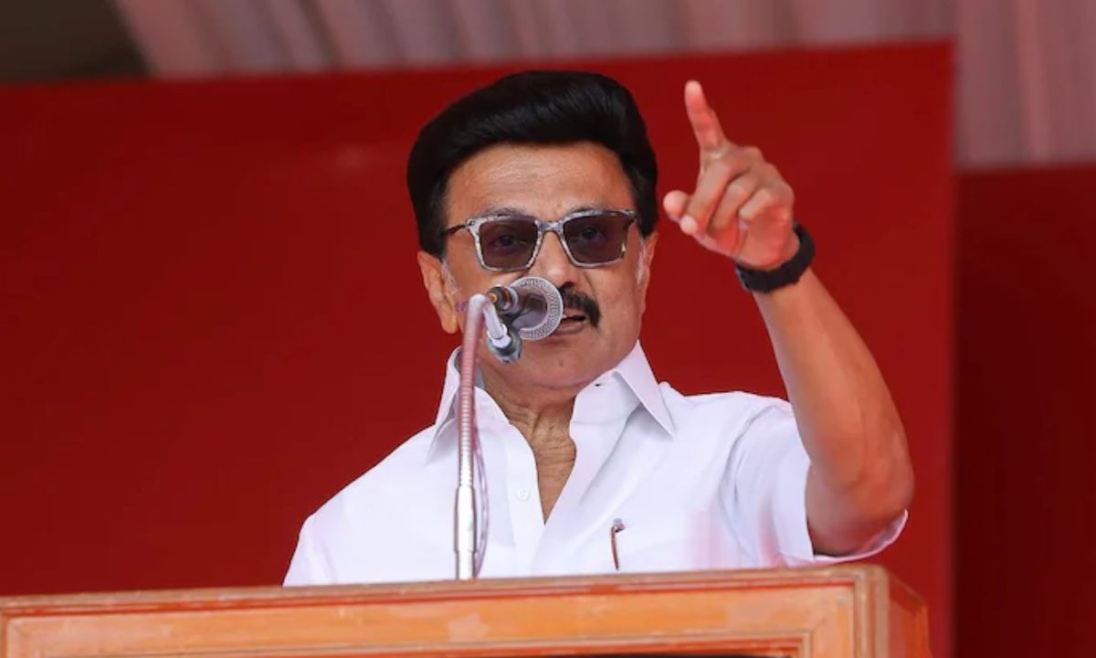 পদত্যাগপত্র জমা দিয়েছেন মুখ্যমন্ত্রী এম কে স্টালিন