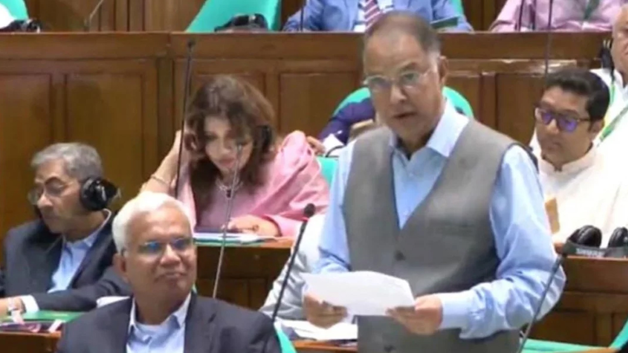 জ্বালানি তেলের পর্যাপ্ত মজুত আছে: সংসদে জ্বালানি মন্ত্রী