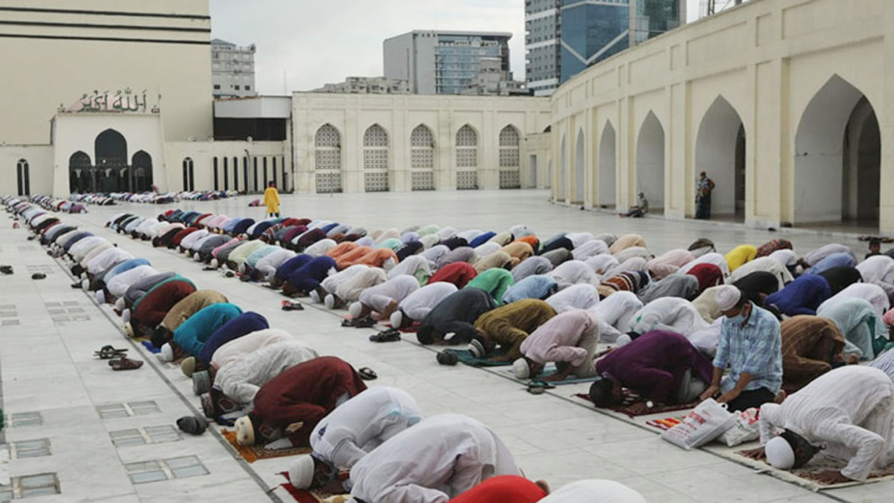 পবিত্র রমজানে জুমার দিনের বিশেষ ফজিলত ও গুরুত্ব