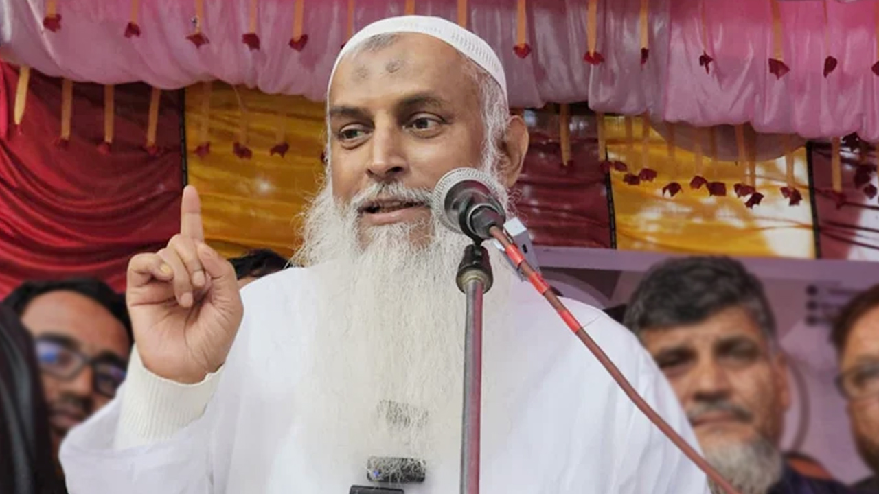 ধর্ম মন্ত্রণালয়ের দায়িত্ব পেতে যাচ্ছেন কায়কোবাদ