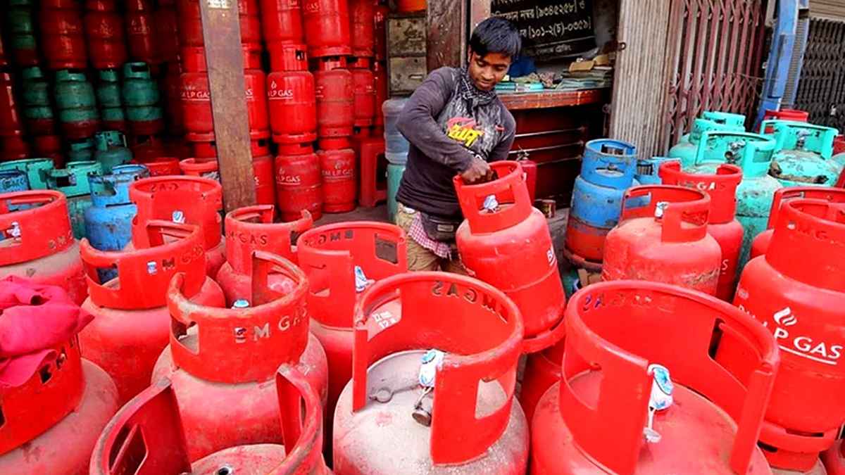 এলপিজি ব্যবসায়ীদের ধর্মঘট প্রত্যাহার, সিলিন্ডার বিক্রি চালু