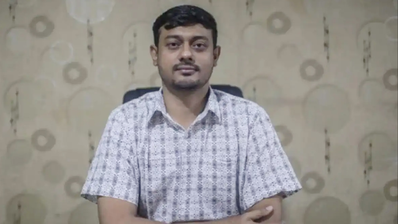 ক্ষমা চাইলেন নাসীরুদ্দীন পাটওয়ারী