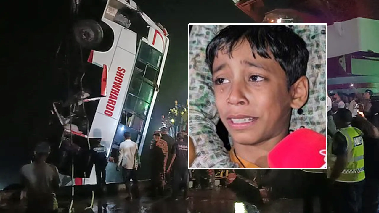 ‘মা আমাকে বাসের জানালা দিয়ে বের দিছে, উপরে উঠে মাকে খুঁজে পাচ্ছি না’