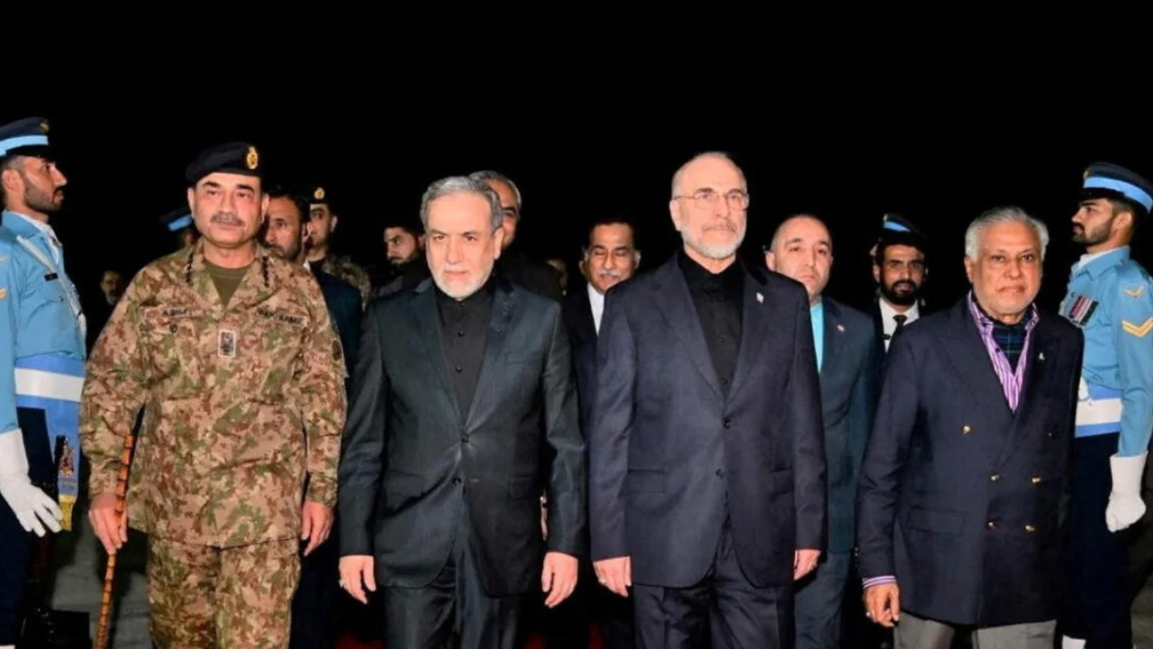 পাকিস্তানের প্রধানমন্ত্রীর সঙ্গে ইরানি প্রতিনিধিদলের বৈঠক