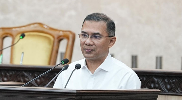 রাজনীতি থেকে দূরে থাকার আহ্বান প্রধানমন্ত্রীর, খেলোয়াড়দের জন্য বেতন কাঠামো চালুর ঘোষণা