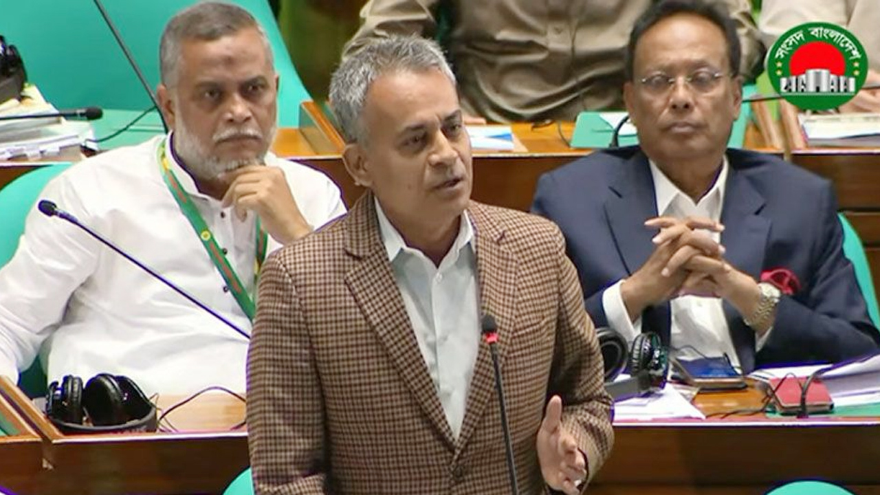 তারেক রহমানের নেতৃত্বে ফ্যাসিবাদের বিরুদ্ধে গণঅভ্যুত্থান হয়েছে: সেতুমন্ত্রী