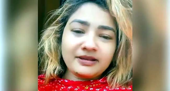 ‘বান্ডিল বান্ডিল টাকা ছেড়ে আমার জামাইকে নিয়ে আসব’