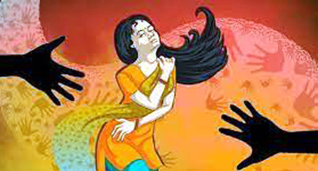 পটুয়াখালীর দুমকিতে কলেজছাত্রী দলবদ্ধধর্ষণ, ২৪ ঘন্টার মধ্যে গ্রেফতারের দাবী