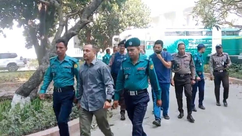 রামপুরায় ২৮ হত্যার ঘটনায় ট্রাইব্যুনালে হাজিরা