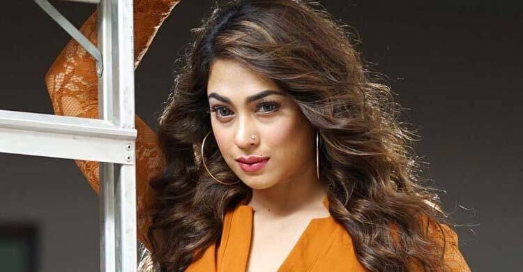 পপি মিডিয়ায় ফিরছেন, তবে অভিনয়ে না