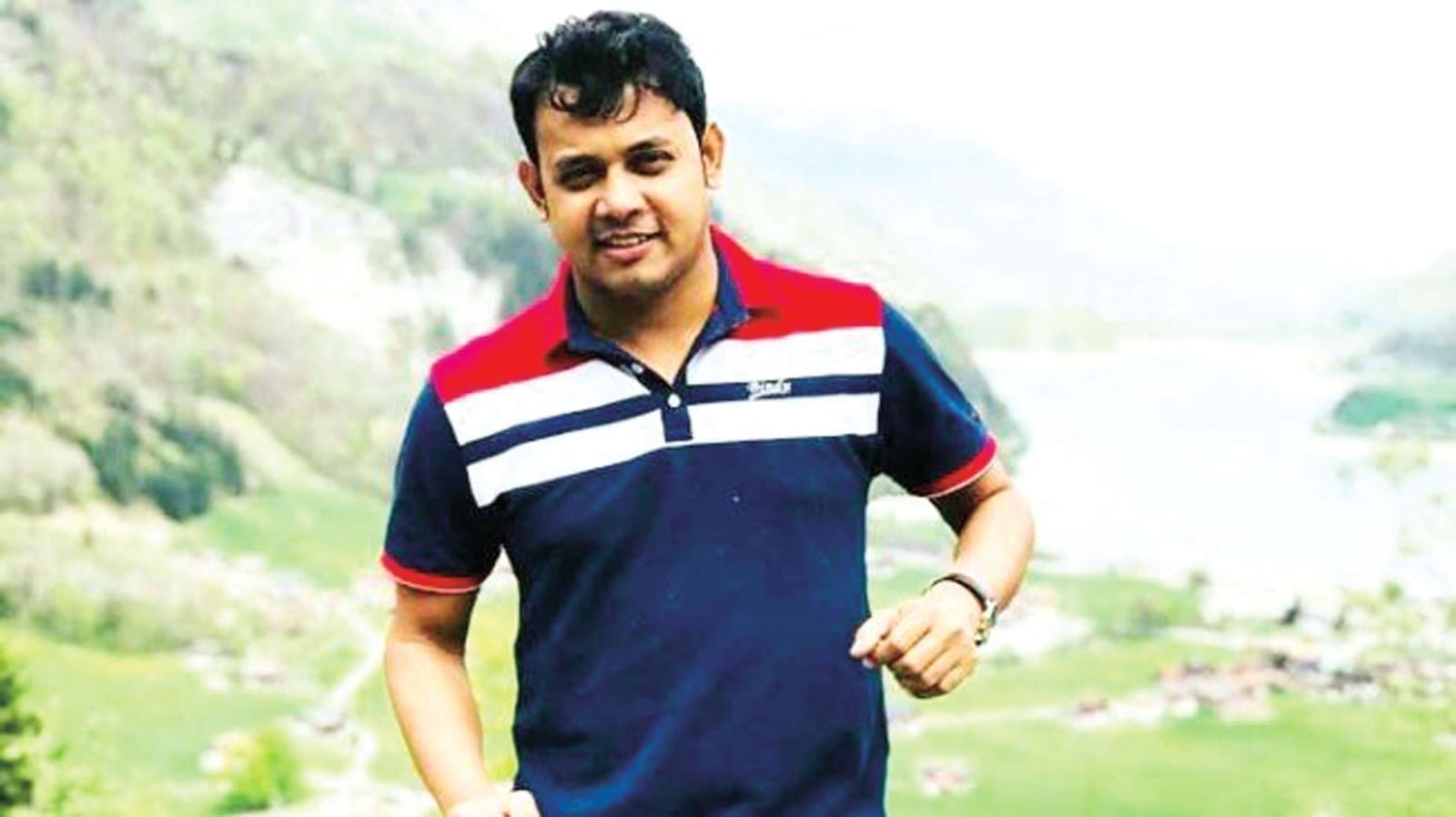 মানুষকে হাসাতে স্কুল খুললেন রনি