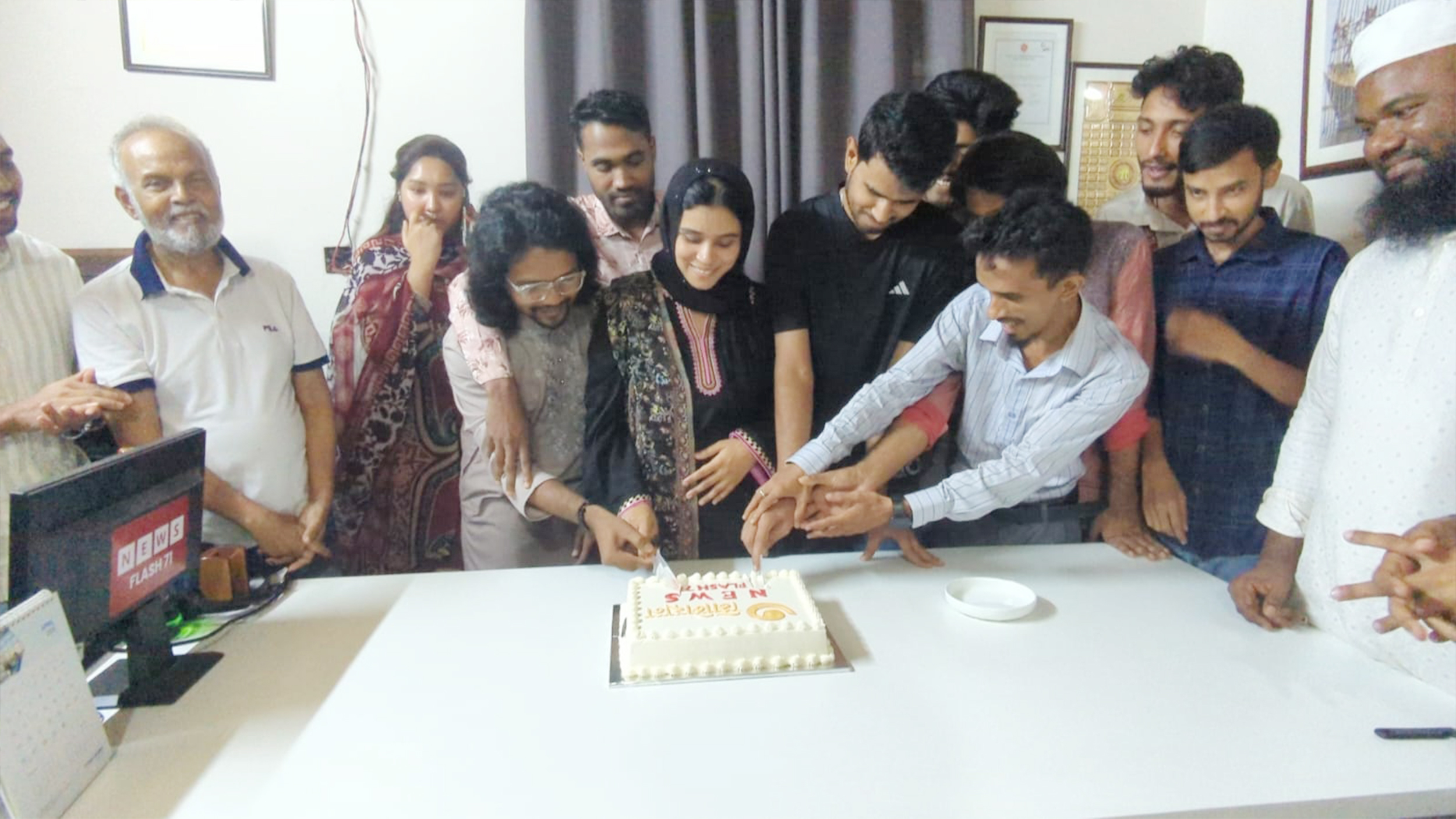 তিন মিলিয়ন ঘরে পৌঁছে গেল নিউজফ্ল্যাশ৭১