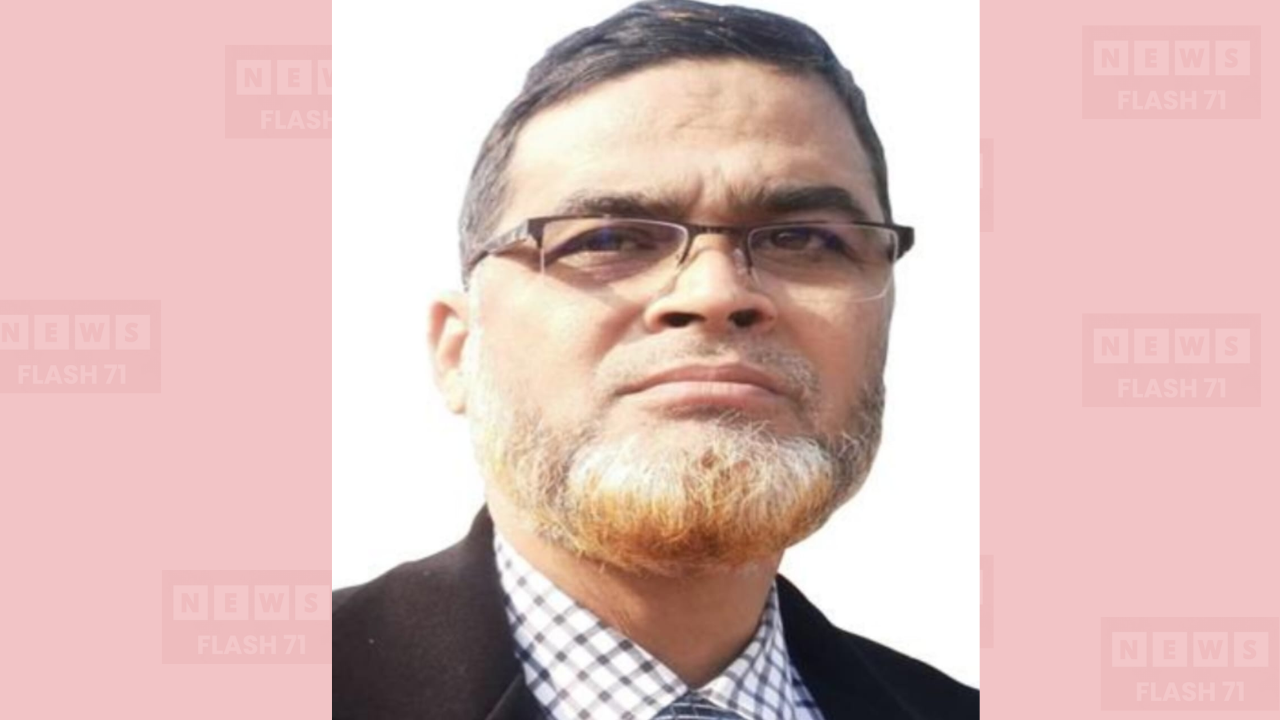 ডুমুরিয়া উপজেলা প্রাইমারি এডুকেশন ট্রেনিং সেন্টারের (ইউআরসি) ইন্সট্রাক্টর মনির হোসেনে । ছবি: সংগৃহীত