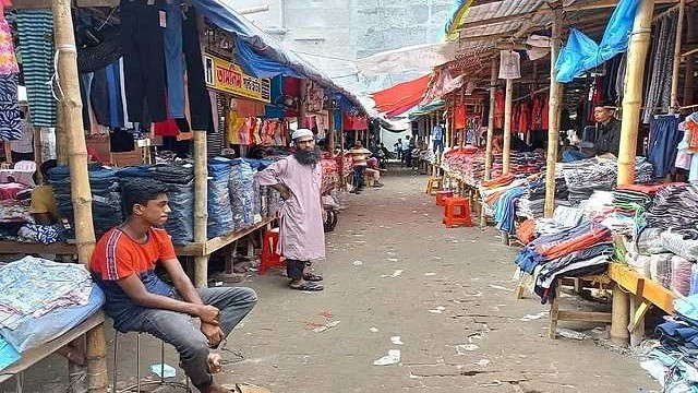 বিবর্ণ ঈদের শঙ্কায় কেমন আছেন বঙ্গবাজারের ব্যবসায়ীরা?