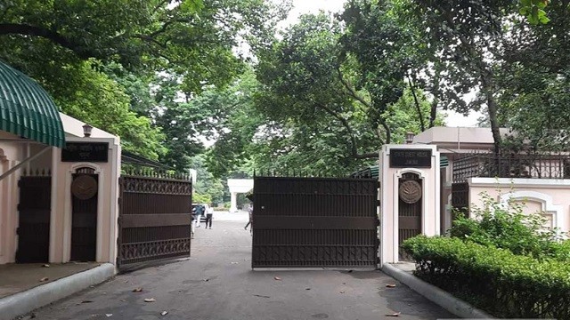 জনমনে প্রশ্ন, দায়িত্ব নিয়ে কোথায় থাকবেন ড. ইউনূস