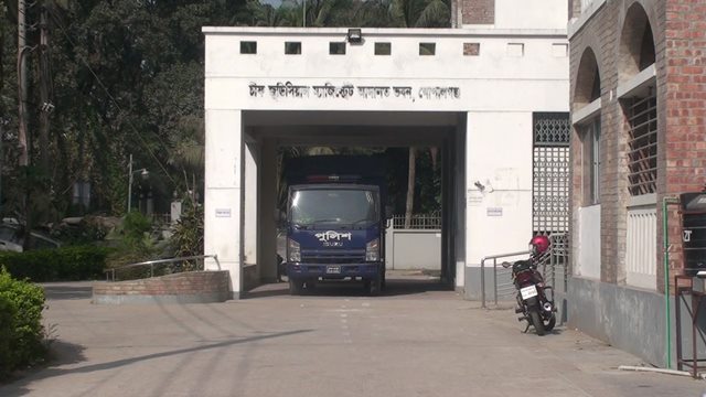 রিজভীর বিরুদ্ধে সমন জারি করেছে আদালত