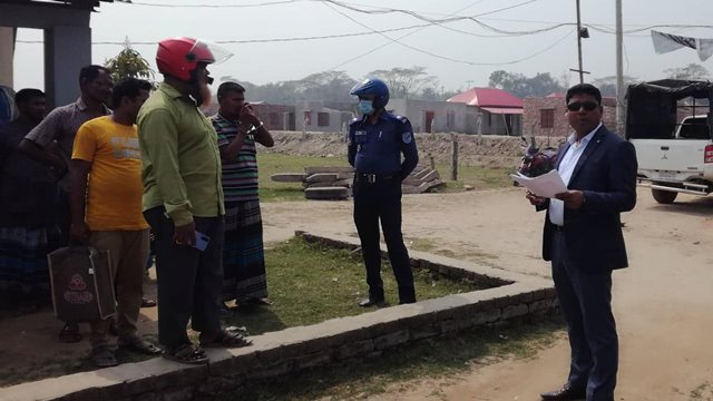 গোপালগঞ্জে ইটভাটার ম্যানেজারসহ ২ জনকে ৪ লাখ টাকা জরিমানা