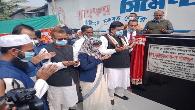 আওয়ামী লীগের প্রেসিডিয়াম সদস্য শাহজাহান খান এমপি