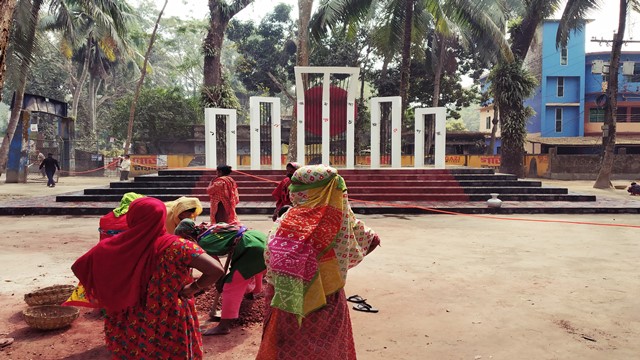 ফকিরহাটে ২১শে ফেব্রুয়ারি উপলক্ষে চলছে পূর্ব প্রস্তুতি