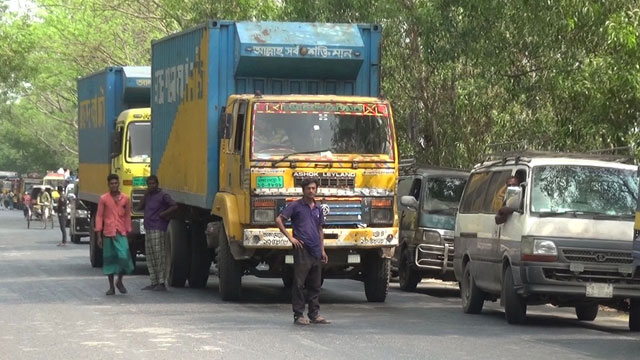 গোপালগঞ্জে বাসের ধাক্কায় যুবক নিহত