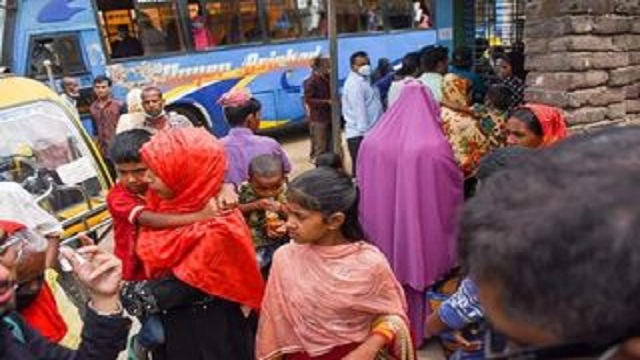 গাইবান্ধায় গণপরিবহনে বর্ধিত ভাড়া কার্যকর