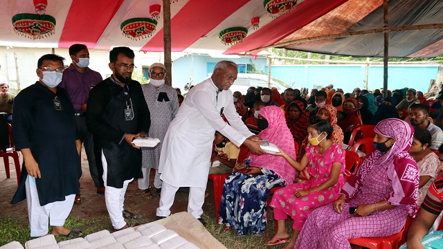 উন্নত খাবার পেল ৫ শতাধিক প্রতিবন্ধী শিশু