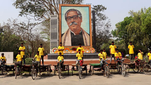 শিশু বয়সেই পরিবারের কর্তা ওরা