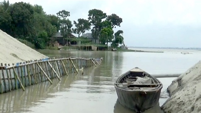 বিপৎসীমার ১৫ সেন্টিমিটার ওপরে পদ্মার পানি 