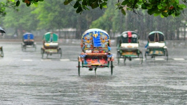 সকাল সকাল বৃষ্টি, ভোগান্তিতে রাজধানীবাসী