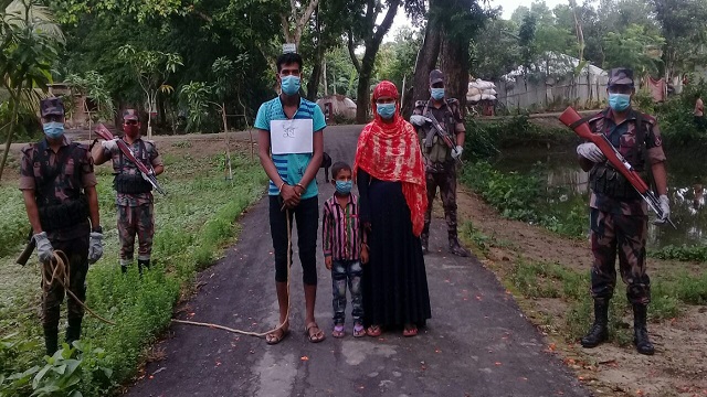 অবৈধপথে ভারত থেকে বাংলাদেশে ফেরার সময় সাতক্ষীরা সীমান্ত থেকে ৬ বাংলাদেশী আটক