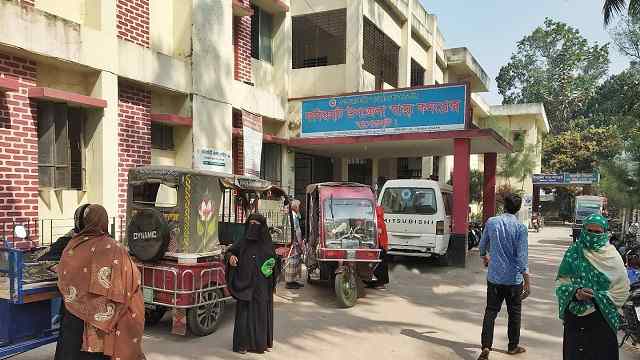 ফকিরহাটে বৃদ্ধ ভ্যান চালকের বুকে বাঁশ ঢুকে মৃত্যু