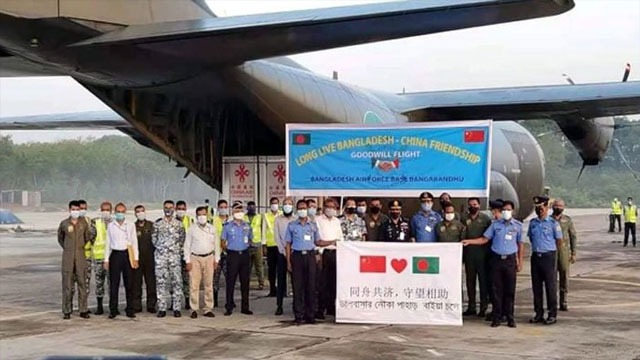 চীনের দেওয়া উপহারের ৫ লাখ টিকা এখন ঢাকায়
