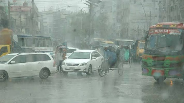 দু'দিন বিরতি দিয়ে ফের ভারী বর্ষণ