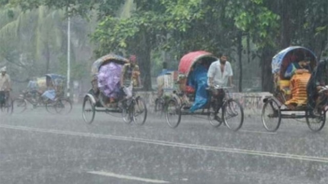 রাজধানীতে দিনভর থেমে থেমে বৃষ্টির আভাস