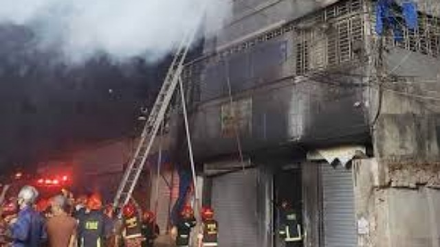 রাসায়নিকের গুদামে অগ্নিকাণ্ডে দগ্ধ আরও ১ জনের মৃত্যু