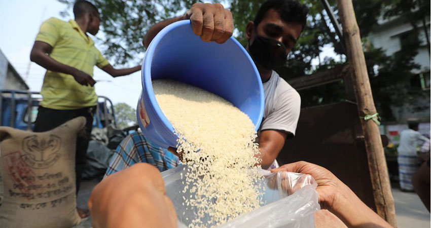 অগ্রাধিকার ভিত্তিতে চাল প্রদান