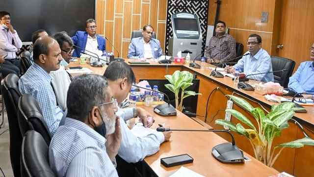 ‘ম্যানুয়াল দাখিলা’ বন্ধের নির্দেশ ভূমিমন্ত্রীর