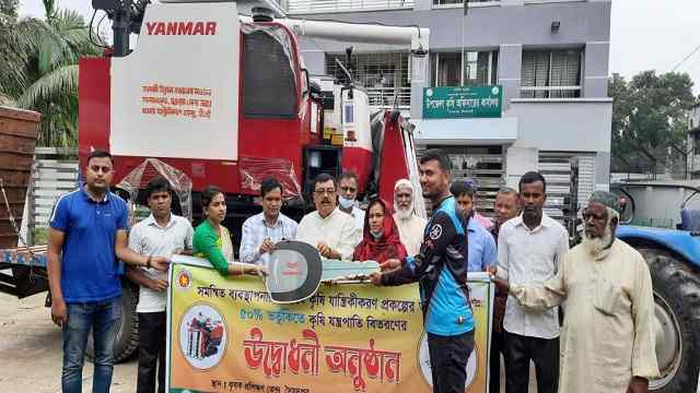 সৈয়দপুরে কৃষকদের মাঝে ভর্তুকিতে যন্ত্রপাতি বিতরণ