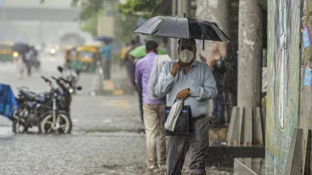 চলতি মাসে আবার ভারী বর্ষণ ও বন্যার পূর্বাভাস