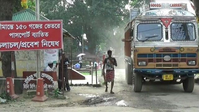 হিলি স্থলবন্দরে আমদানি-রপ্তানি শুরু