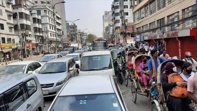 বাম জোটের হরতালে রাজধানীতে তীব্র যানজট