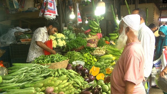 রাত ৮টার পরও খোলা থাকবে যেসব দোকান-প্রতিষ্ঠান