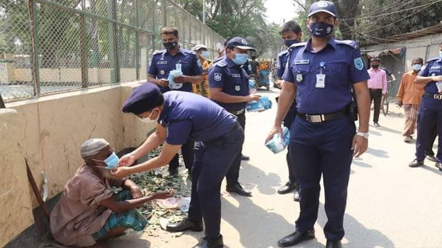 গাইবান্ধায় লকডাউন কার্যকরে মাঠে পুলিশের তৎপরতা