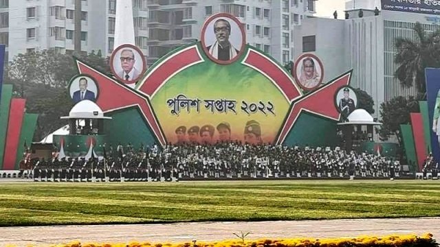 ‘আইজিপি ব্যাজ’ পেলেন ৭৪২ পুলিশ সদস্য